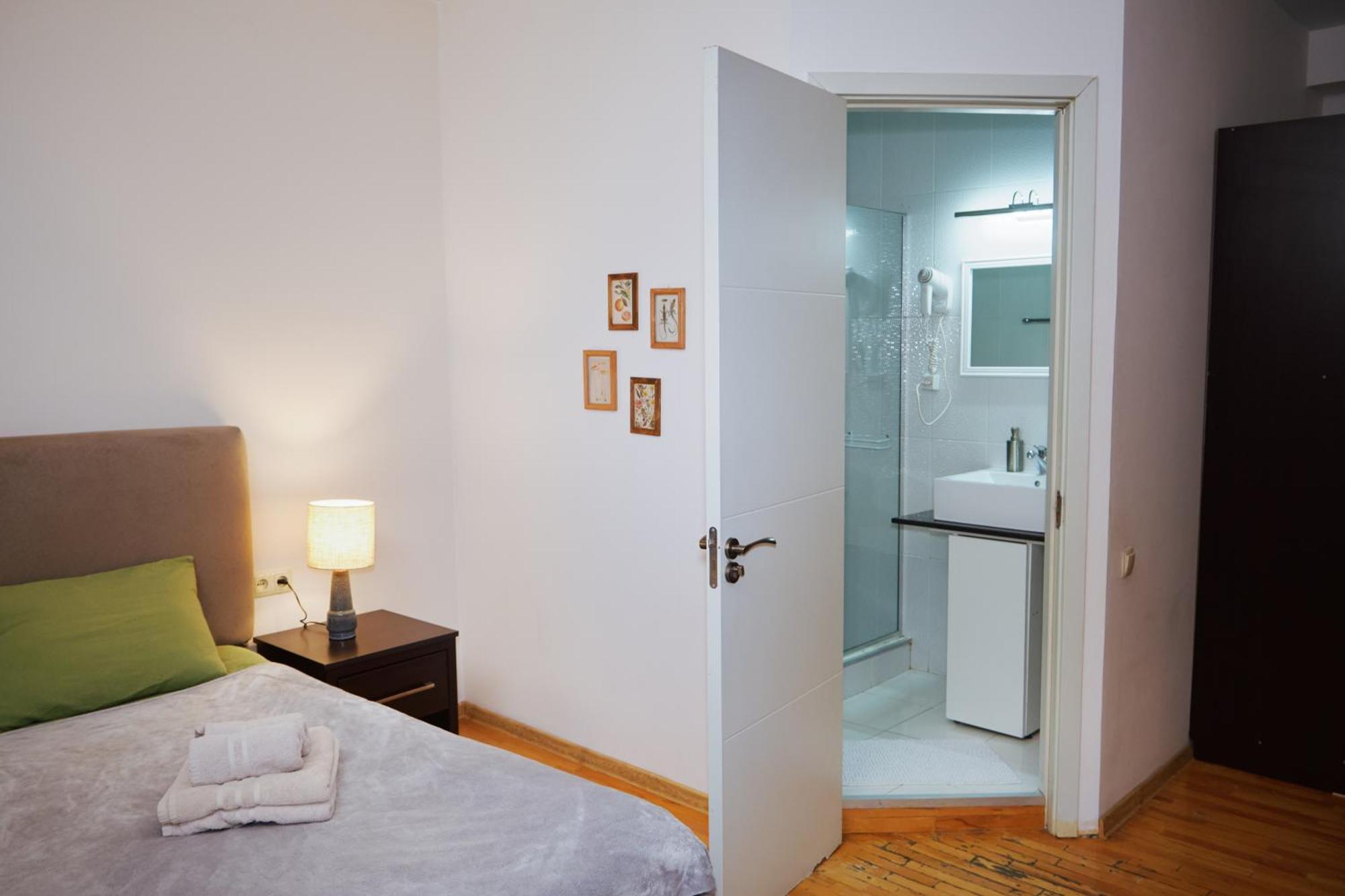 Triple Eight Hotel Тбилиси Экстерьер фото